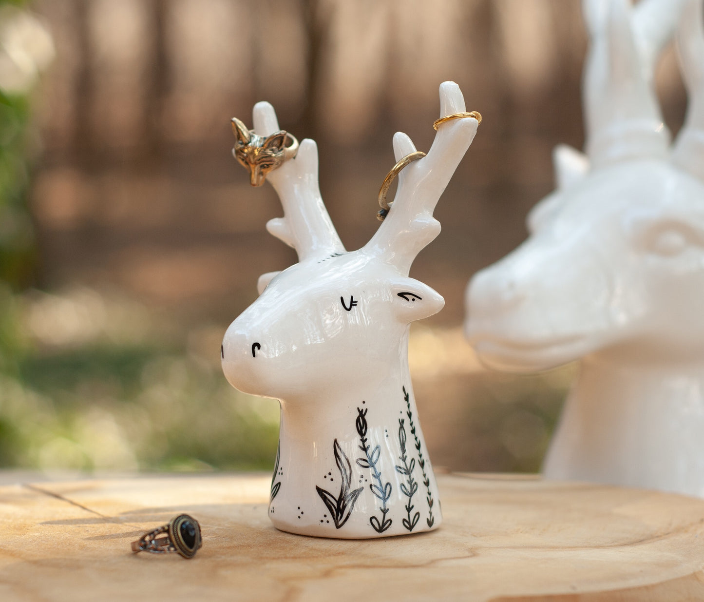Ceramiczny Jelonek - Stojak na Pierścionki