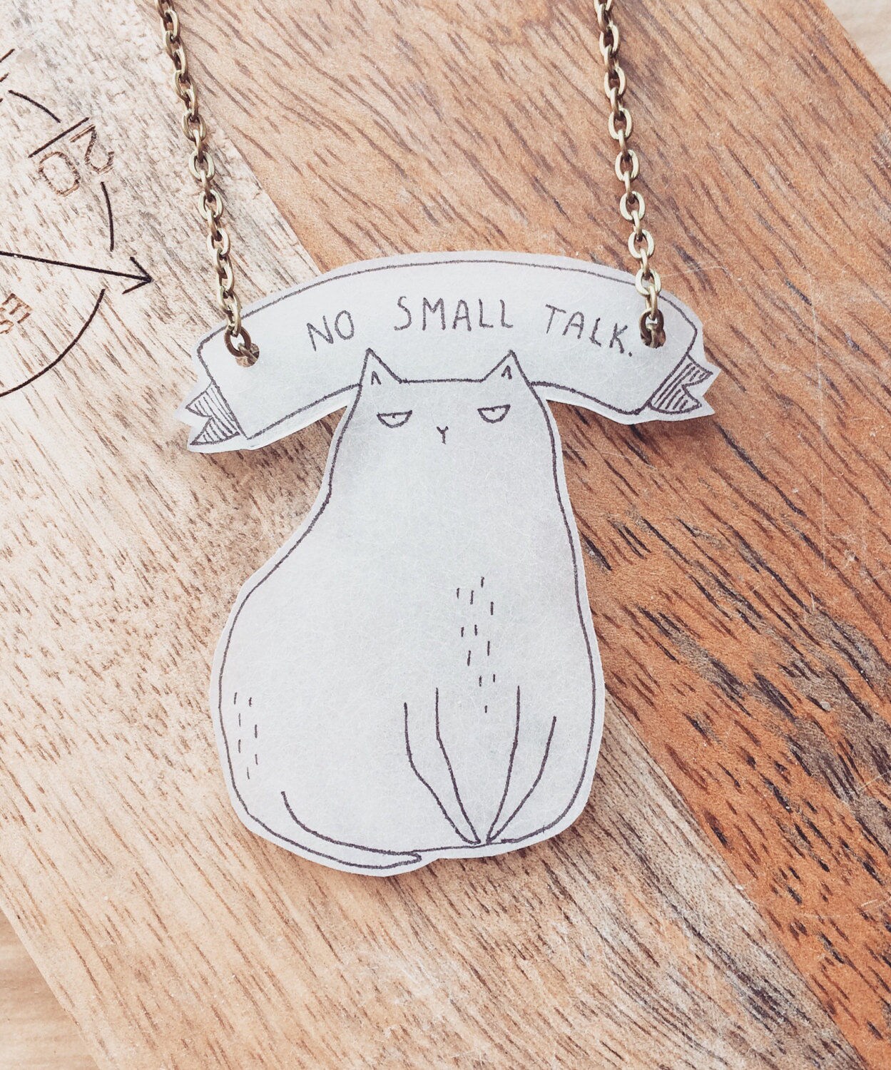Wisiorek Kot - No Small Talk