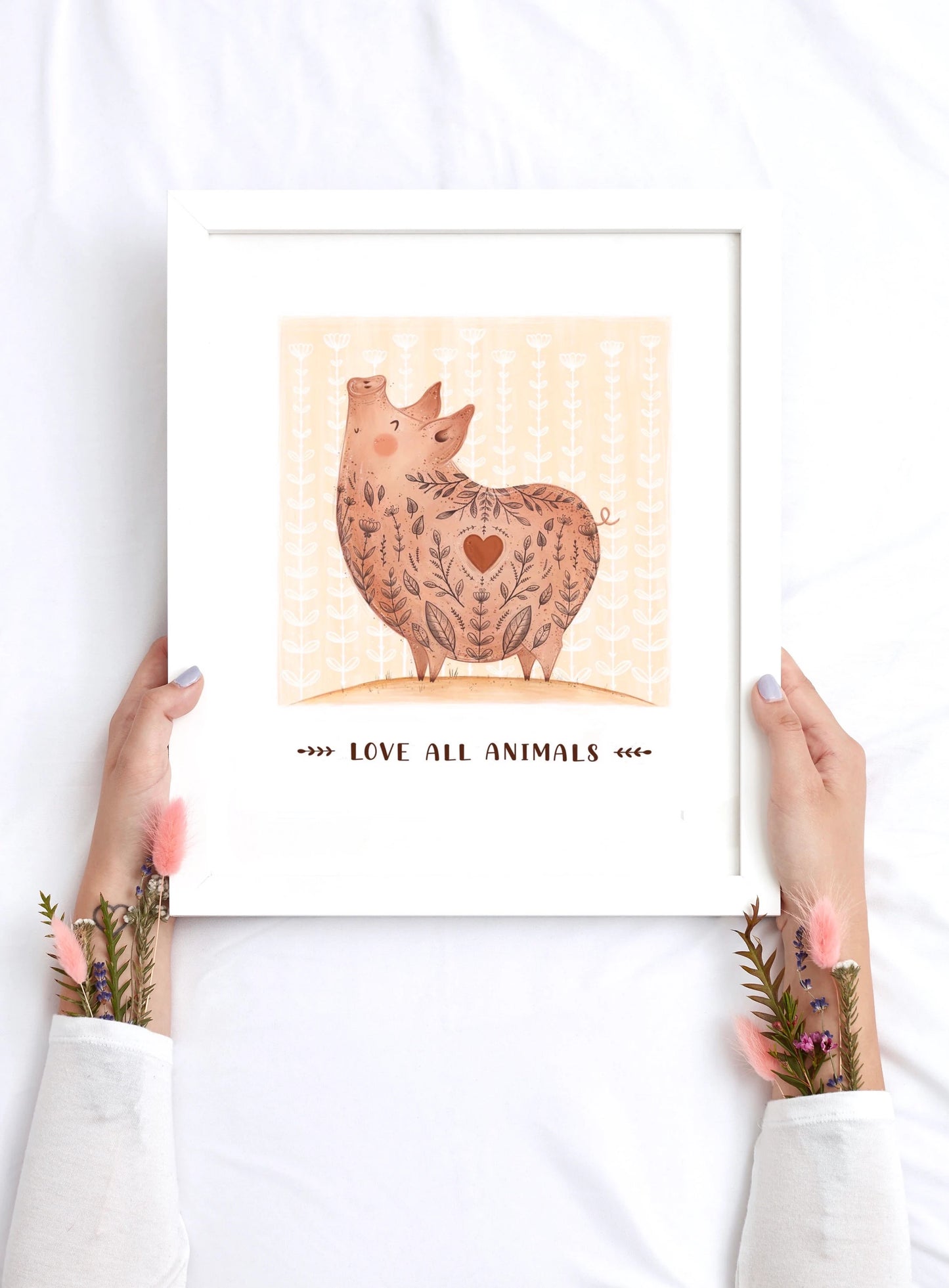 Plakat Świnka - Love All Animals.