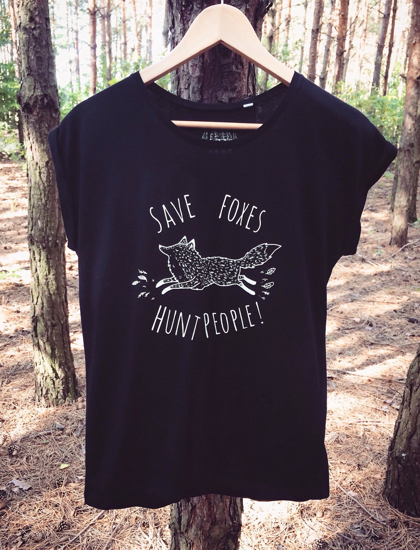 Fox T-shirt - Save Foxes Hunt People